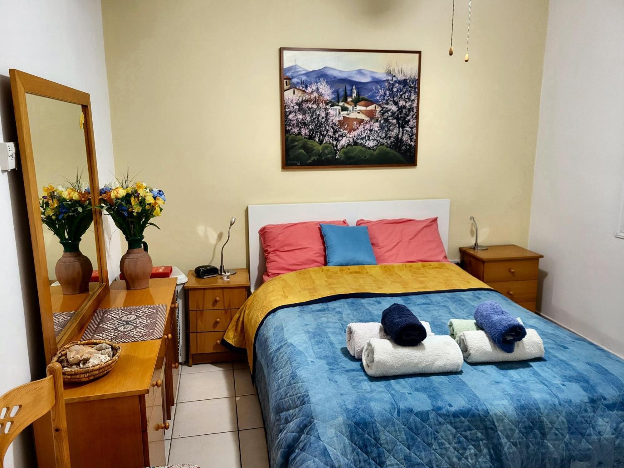 Award-Winning 3-Bedroom Apartment Near Beach Paphos Exterior photo